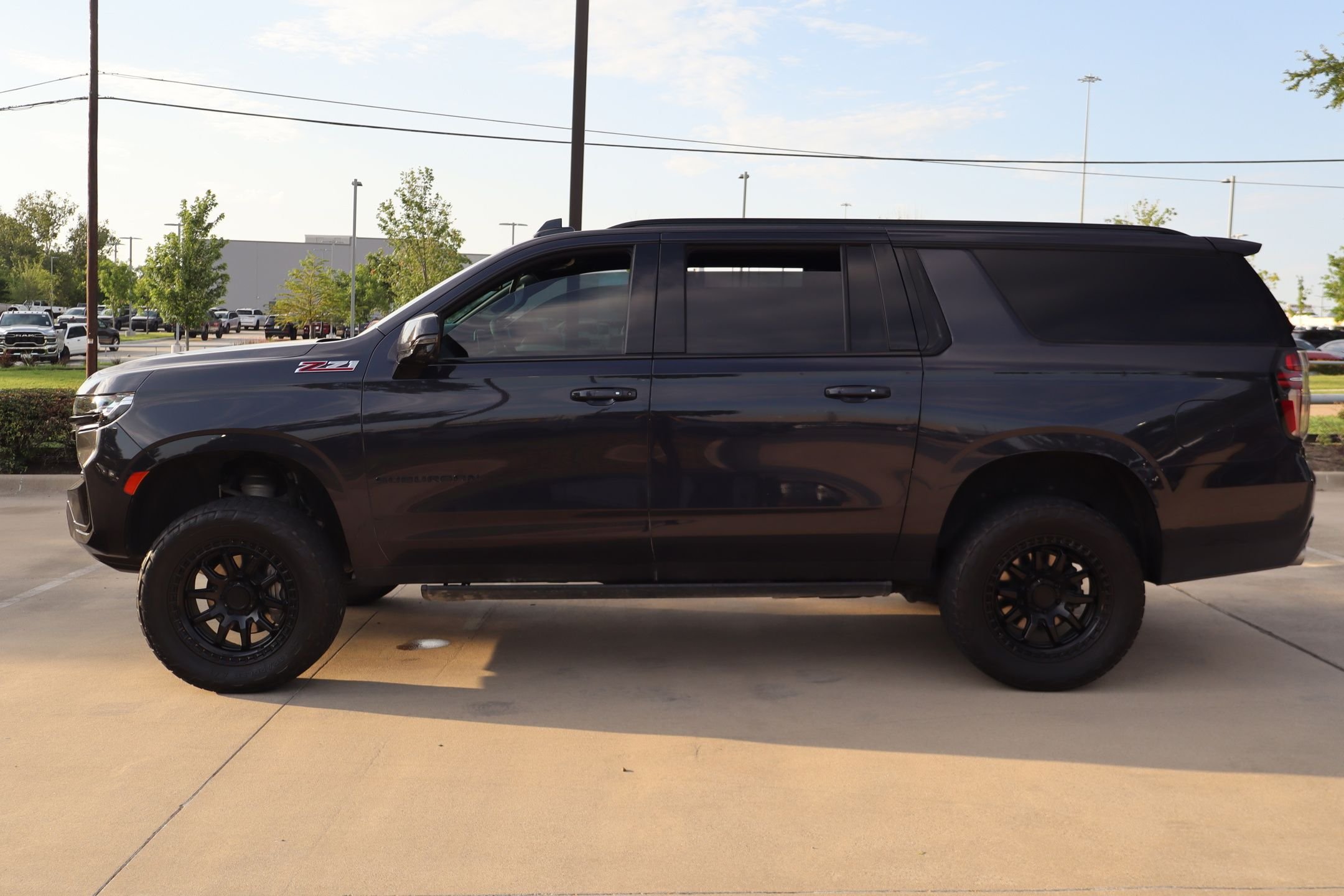 Used 2023 Gray Chevrolet Z71 image 7