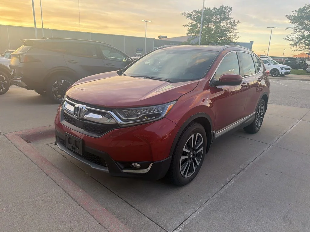 Used 2017  Honda Touring image 2