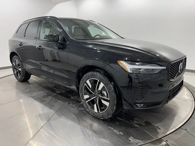 2026 Volvo XC60 Plus - Photo 7
