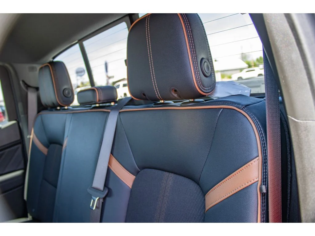 2025 GMC Canyon AT4 - Photo 19
