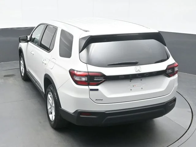 Used 2023  Honda LX image 10