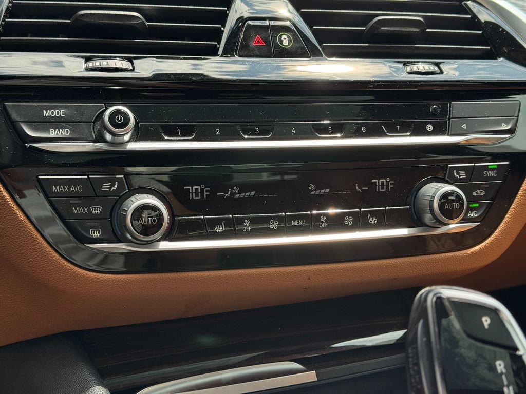 2021 BMW 5 Series 530i - Photo 19