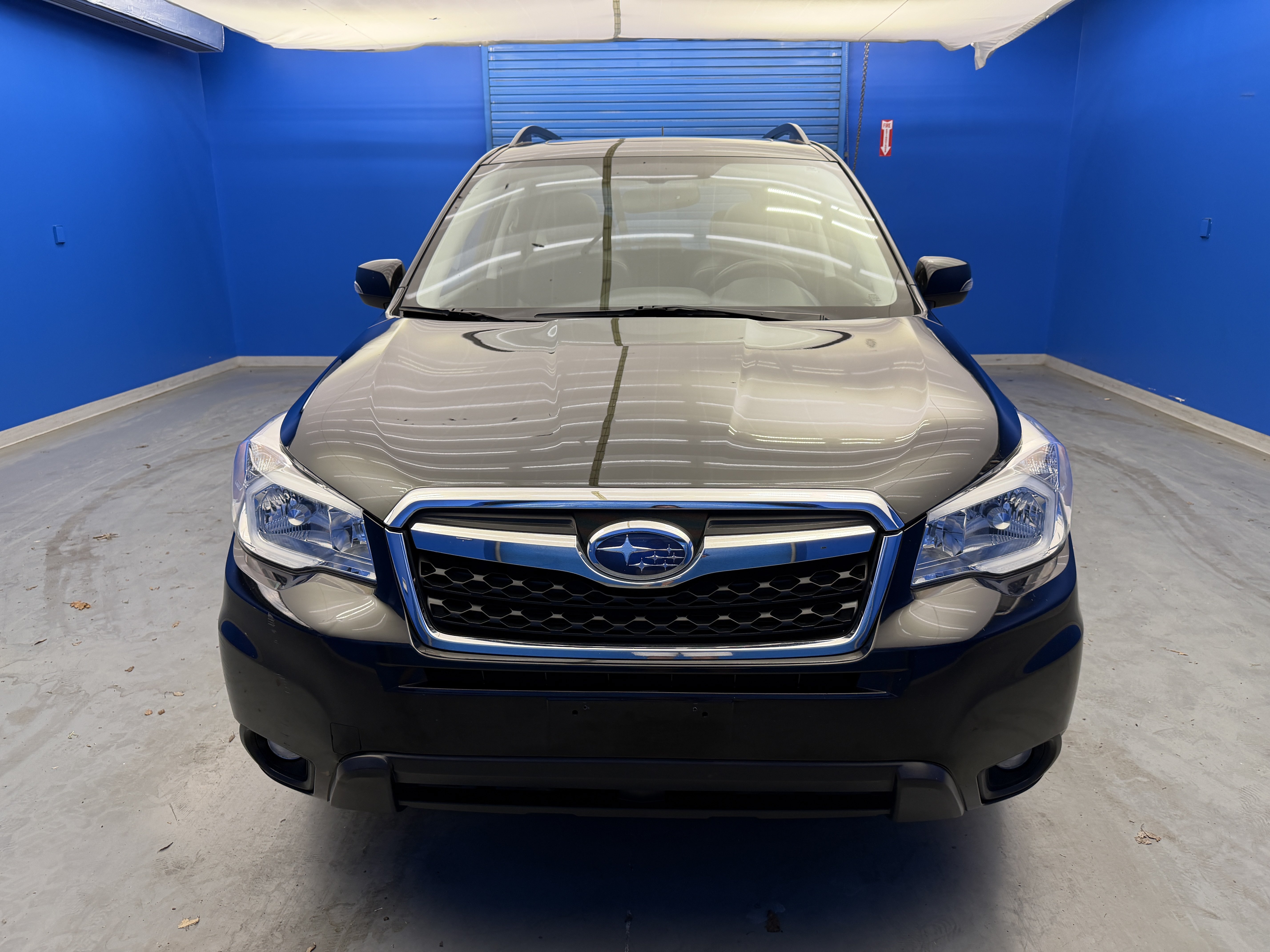 Used 2015 Crystal Black Pearl Subaru 2.5i Touring image 3