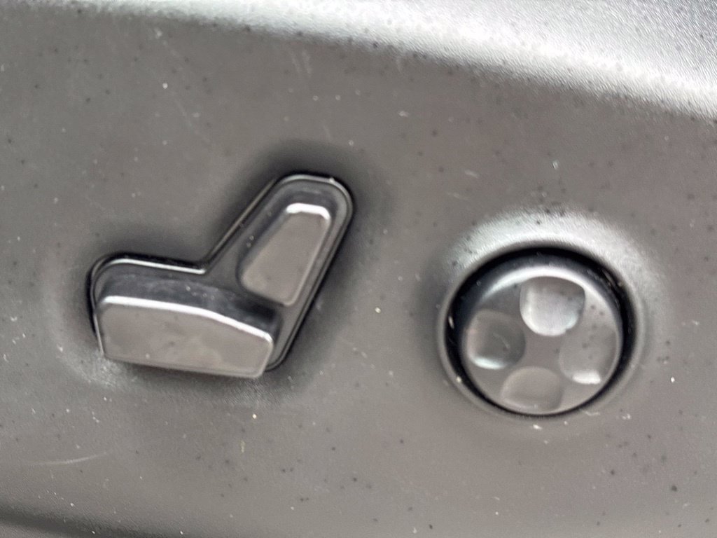 Used 2024 Silver Chrysler Touring L image 18