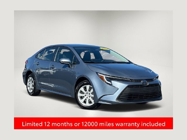 Used 2023  Toyota LE image 1