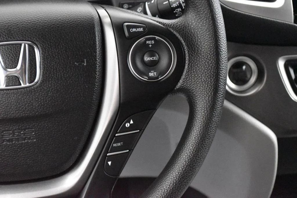 Used 2017 Silver Honda EX image 12