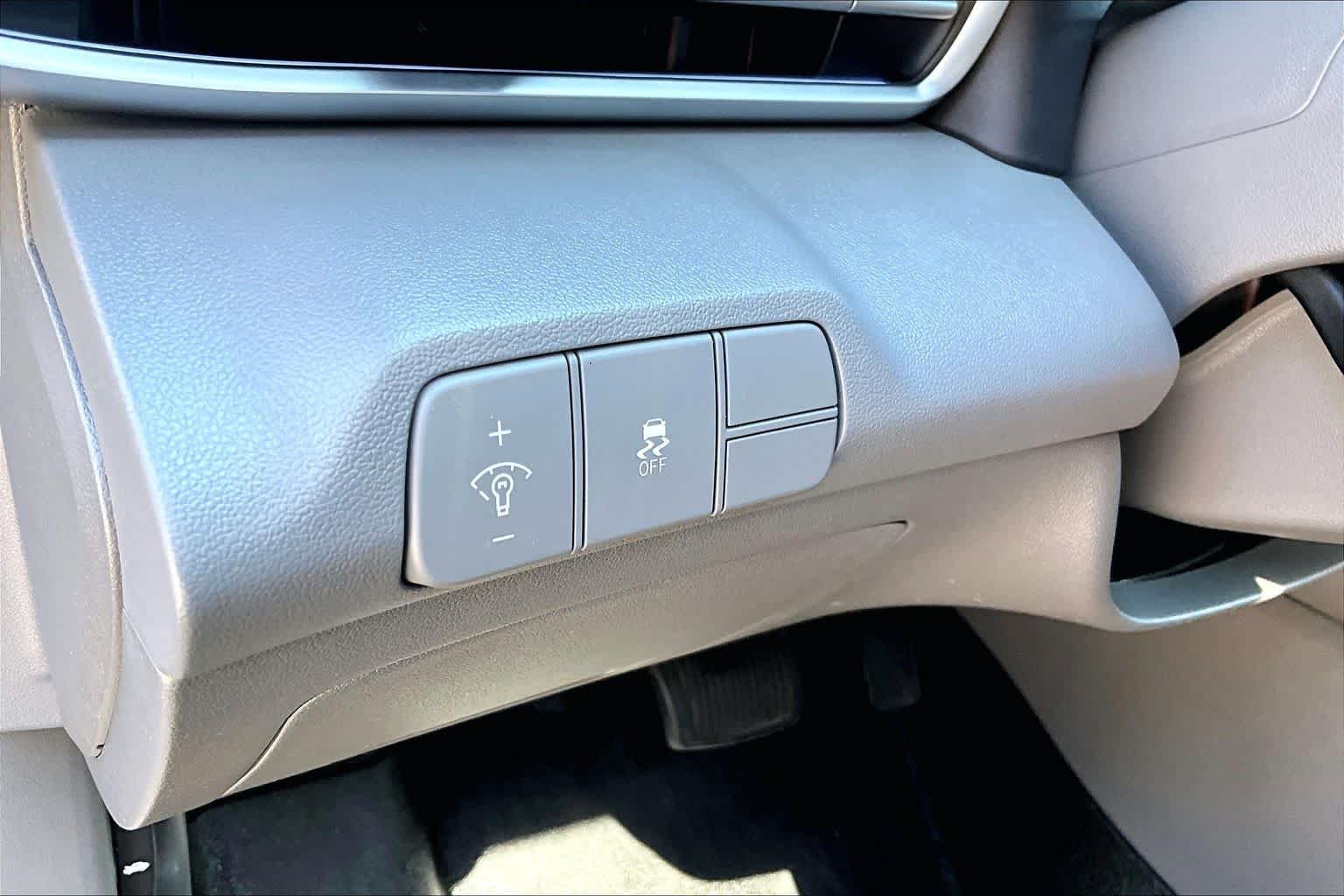 Used 2025 Fluid Metal Hyundai SEL Convenience image 33