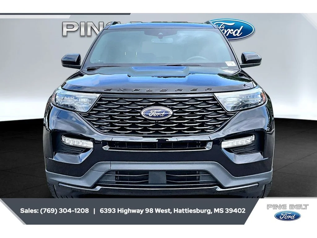 Certified Used 2023 Agate Black Metallic Ford ST-Line image 3