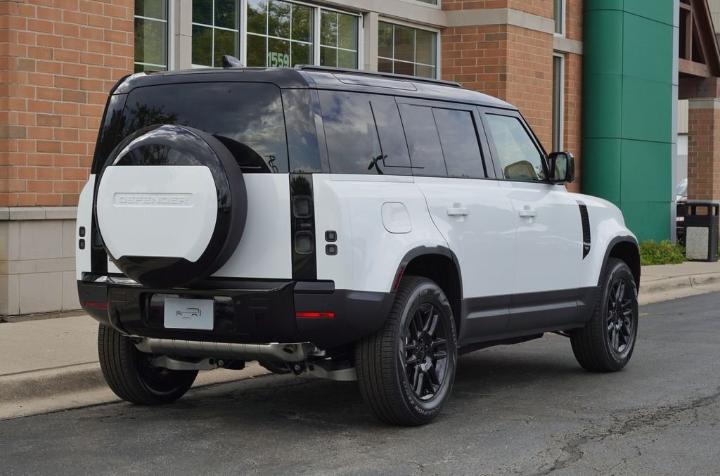 New 2026 Fuji White Land Rover S image 6