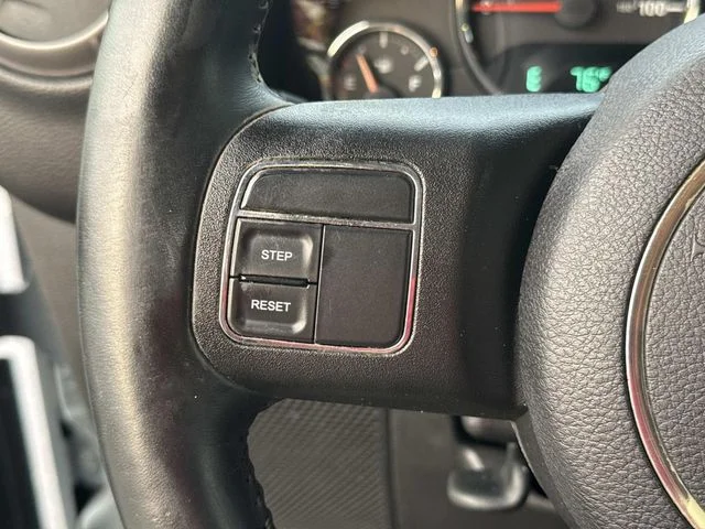 Used 2015 Gray Jeep Unlimited Sport image 37