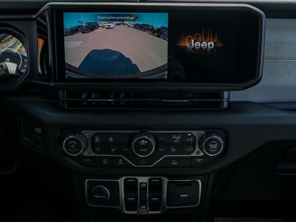 New 2026 Granite Crystal Metallic Clear-Coat Exterior Paint Jeep Sport S image 29