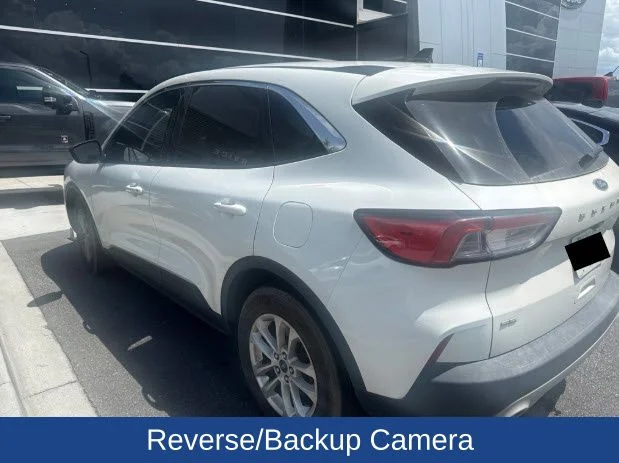 Used 2022 Star White Ford SE image 2