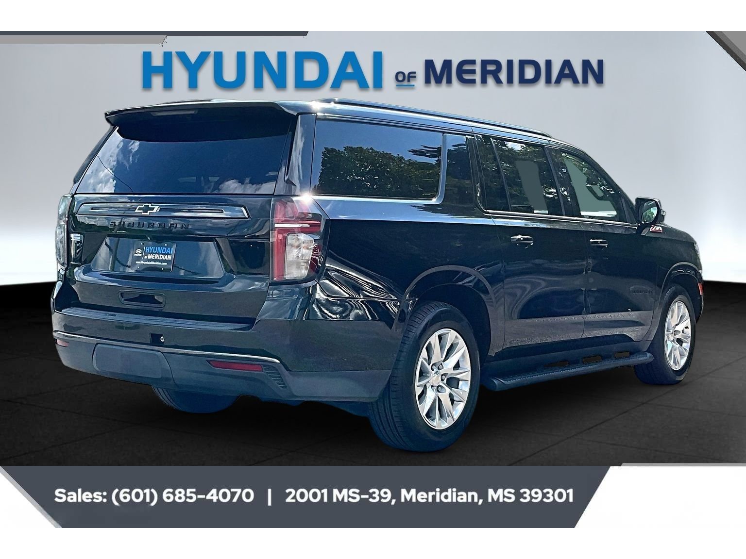 2021 Chevrolet Suburban Z71 - Photo 11