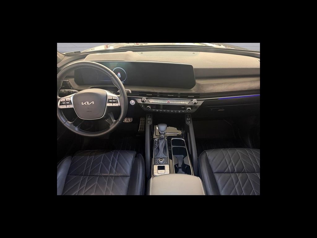 Used 2025 Black Kia SX-Prestige X-Line image 13