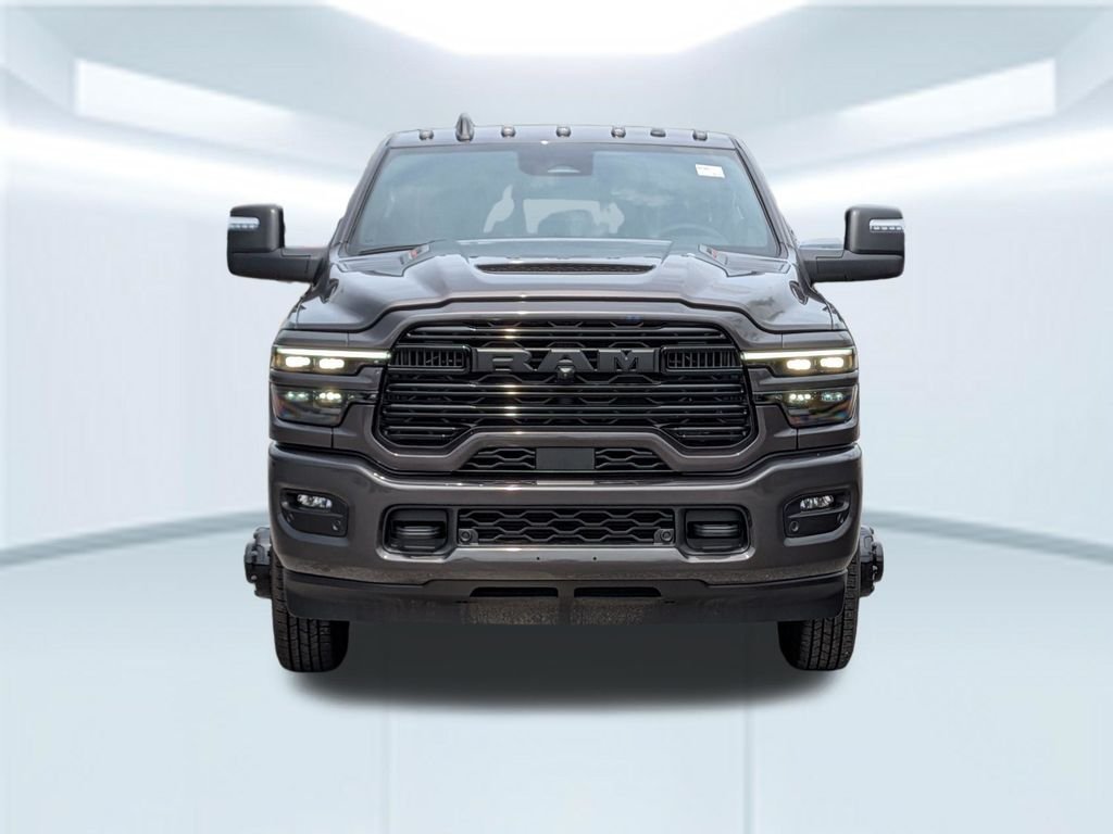 New 2026 Granite Crystal Metallic Clear-Coat Exterior Paint RAM Laramie image 11