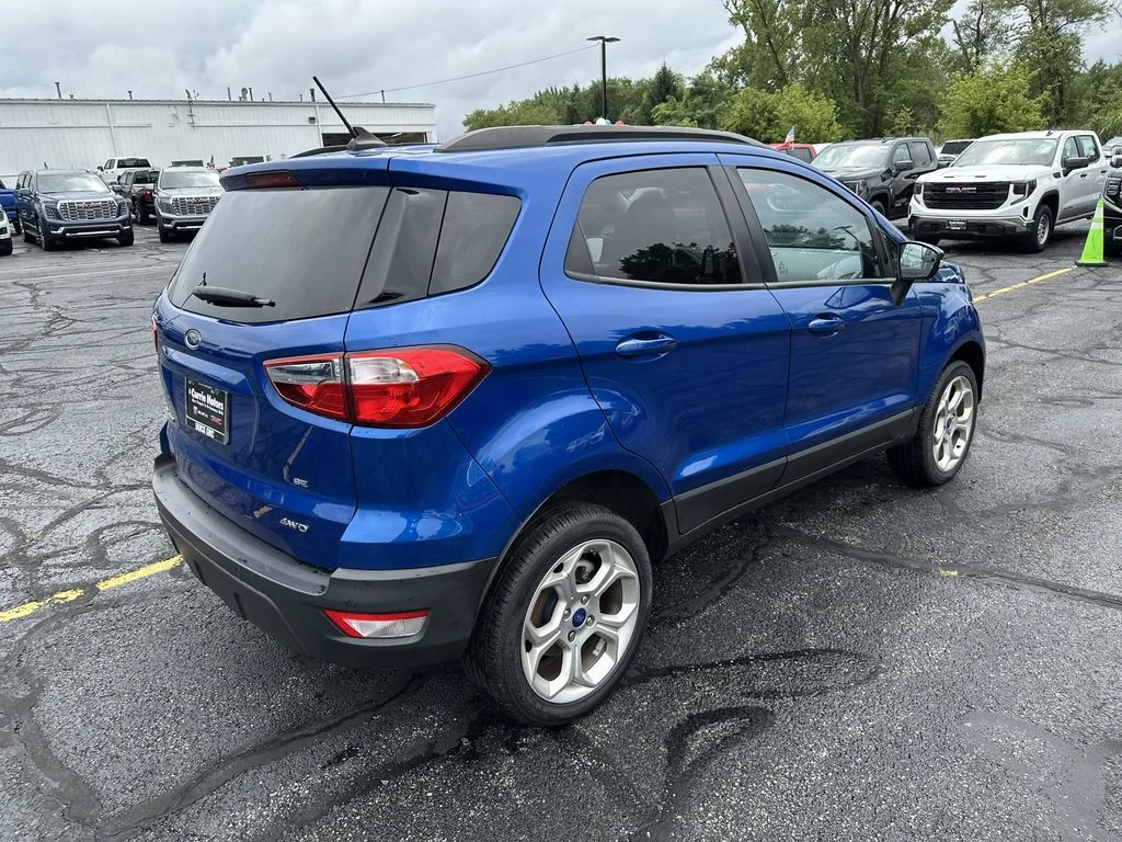 Used 2021 Blue Ford SE image 8
