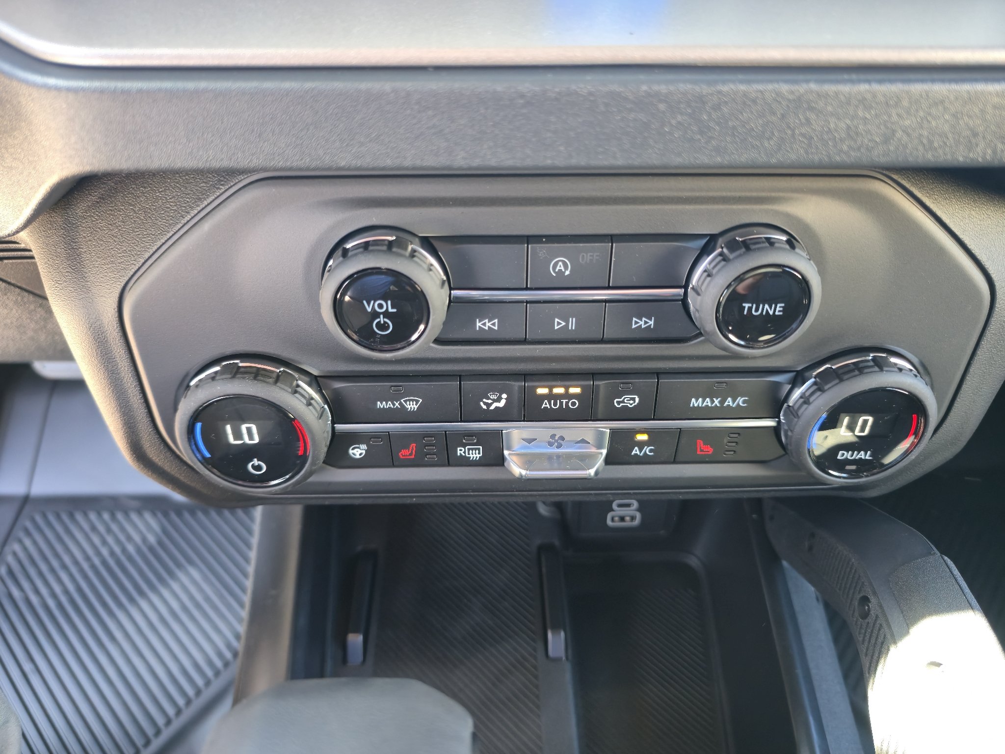 New 2026 Oxford White Ford Outer Banks® image 19