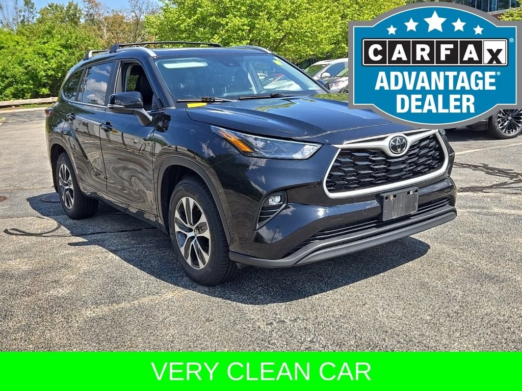 Used 2024 Black Toyota XLE image 2