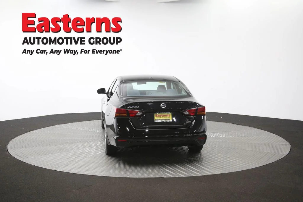 Used 2020 Black Nissan 2.5 S image 37