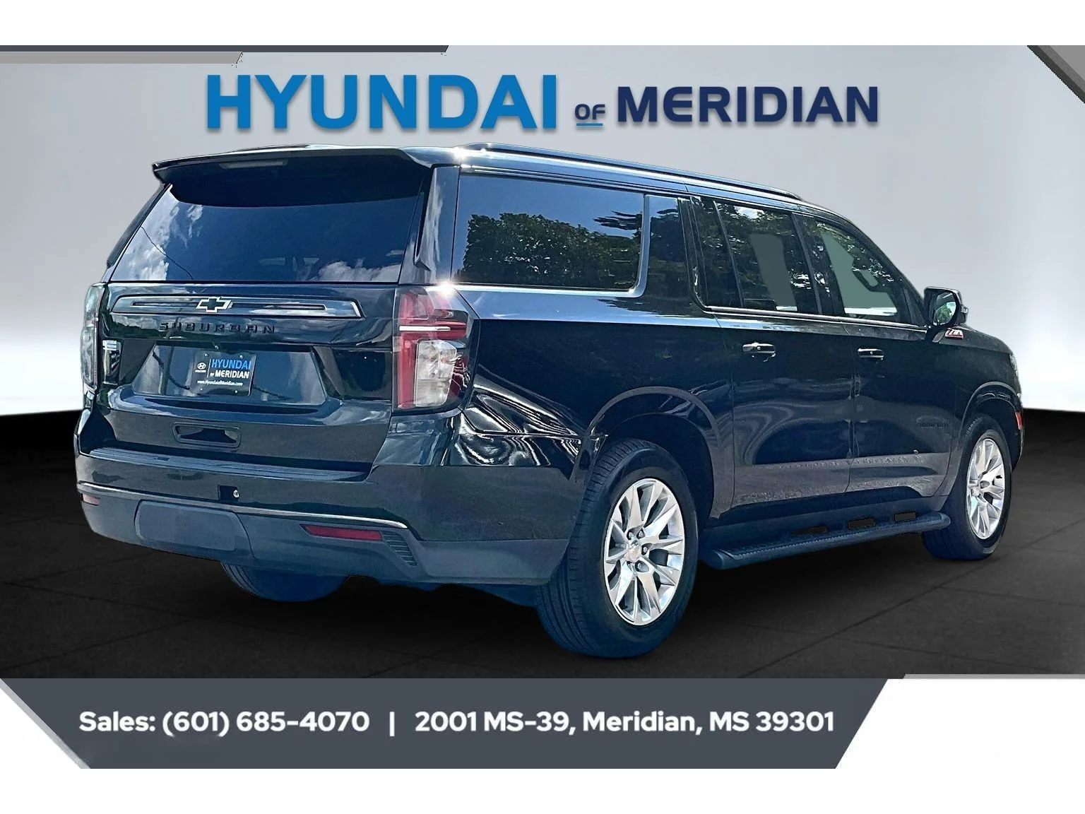 Used 2021 black Chevrolet Z71 image 11