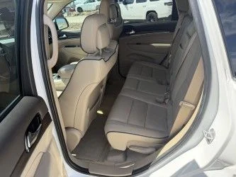 2020 Jeep Grand Cherokee Overland - Photo 8