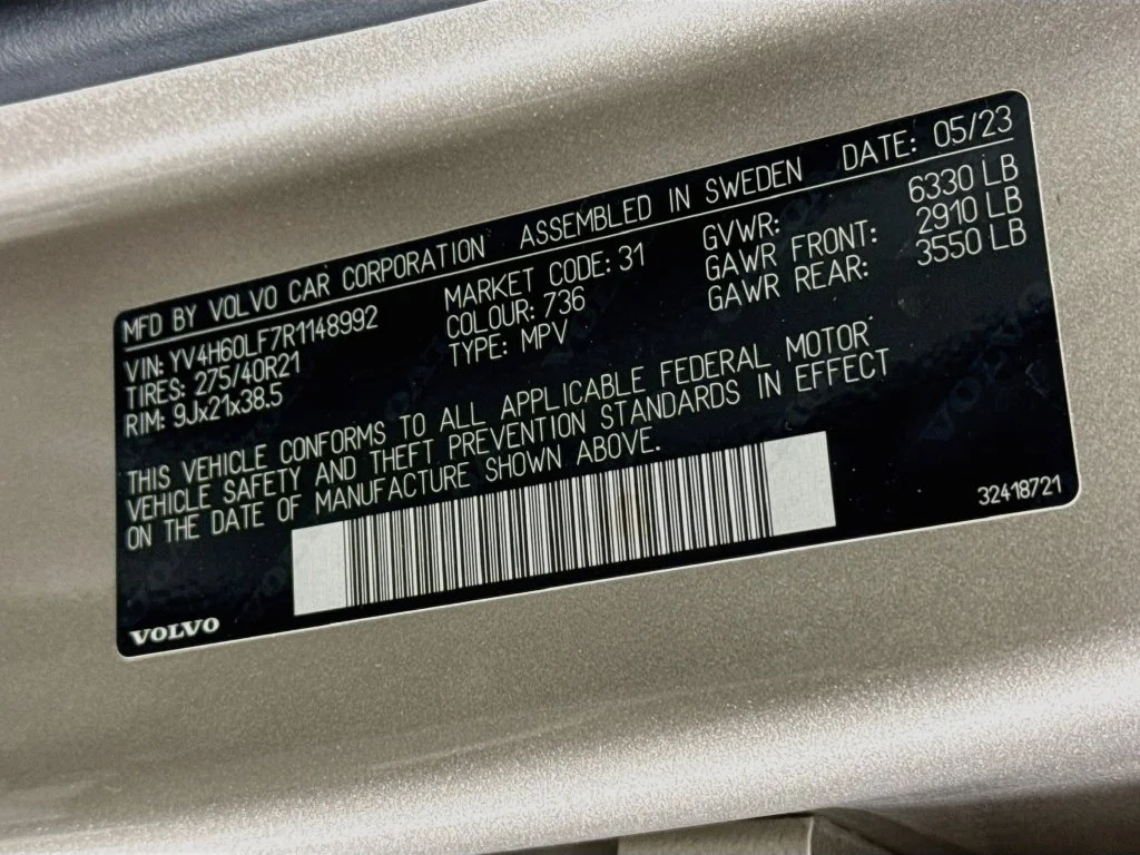 Certified Used 2024 Bright Dusk Metallic Volvo Ultimate image 34