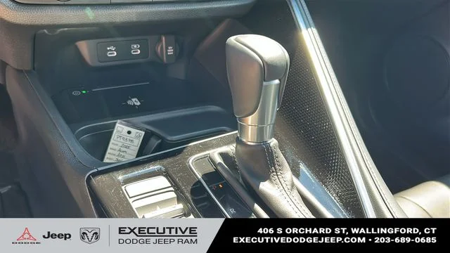 Used 2025  Acura Base image 19