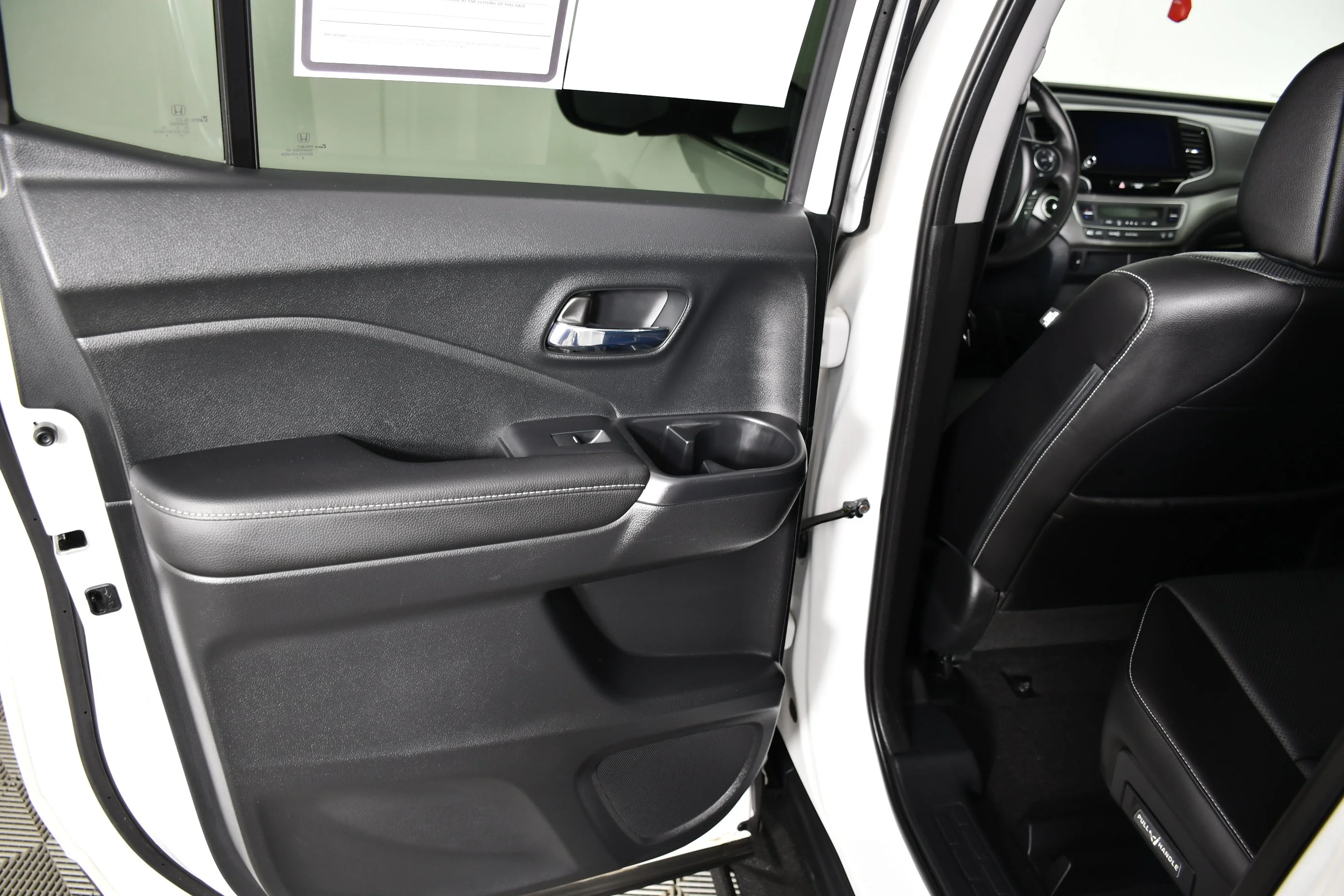 Certified Used 2023 Platinum White Pearl Honda RTL image 50