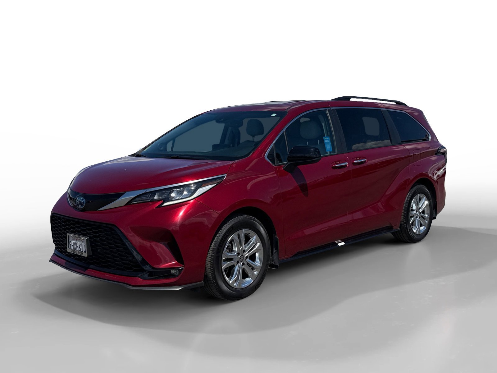 2023 Toyota Sienna XSE 7-Passenger Hybrid AWD's photo