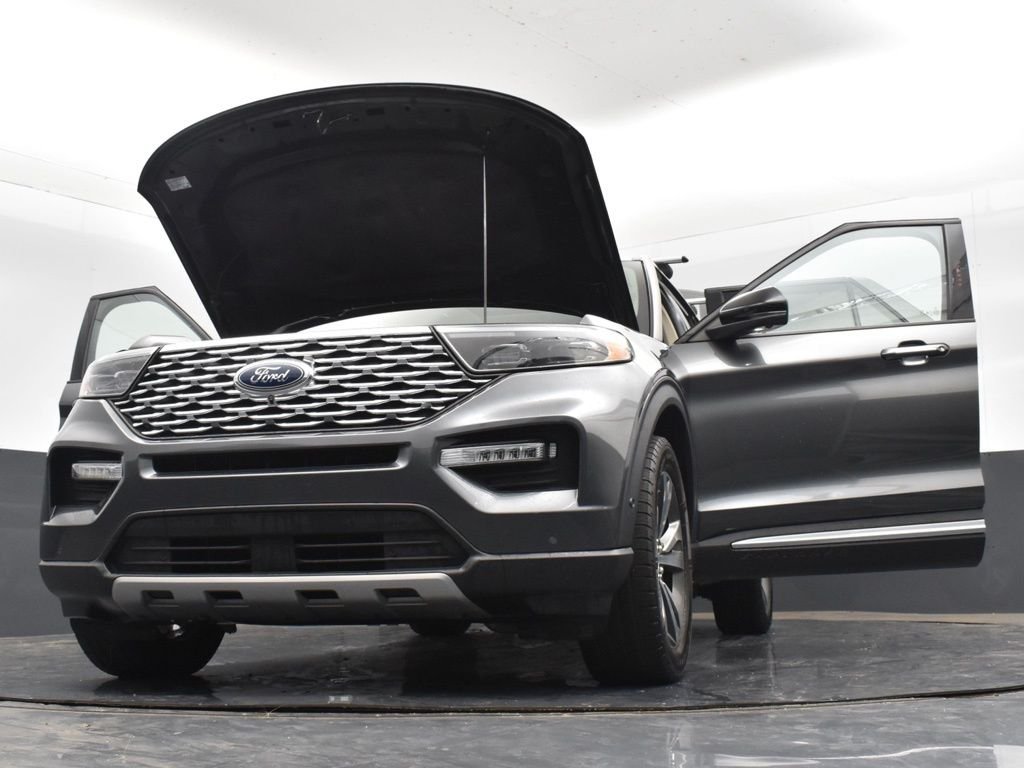 Used 2020 Gray Ford Platinum image 39