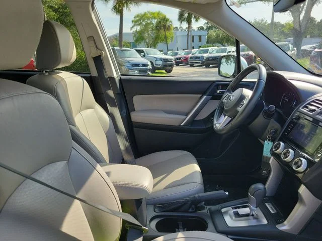 Used 2018 Silver Subaru 2.5i Limited image 34