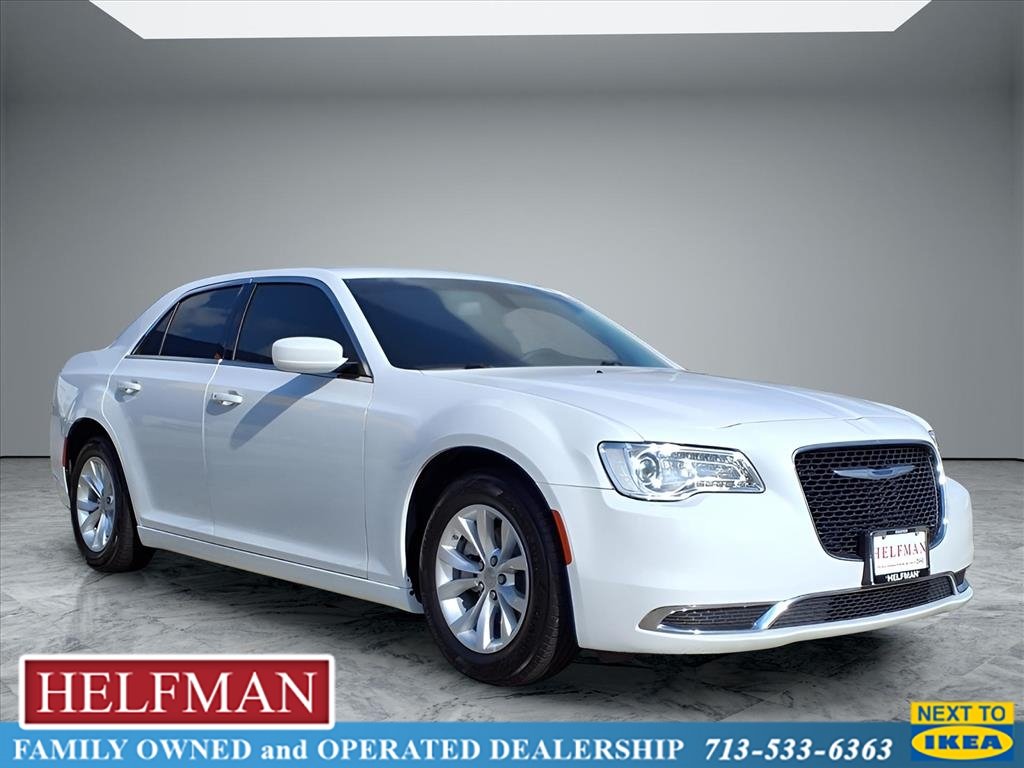 2022 Chrysler 300 Touring