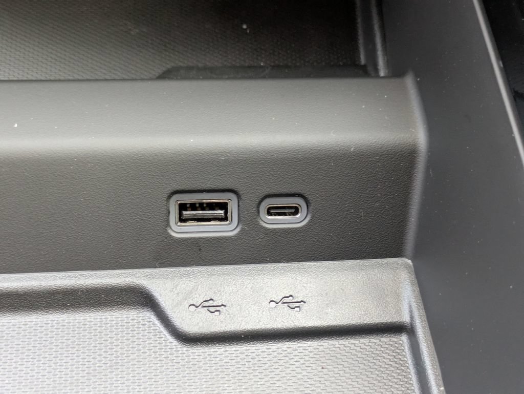 2026 Chevrolet Suburban Premier - Photo 33