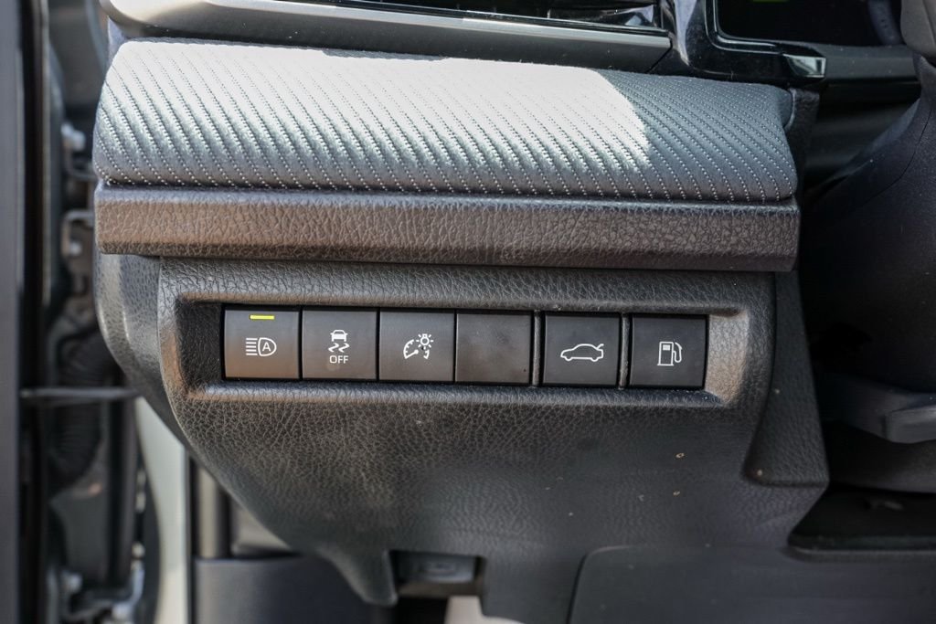 Used 2025  Toyota SE image 34