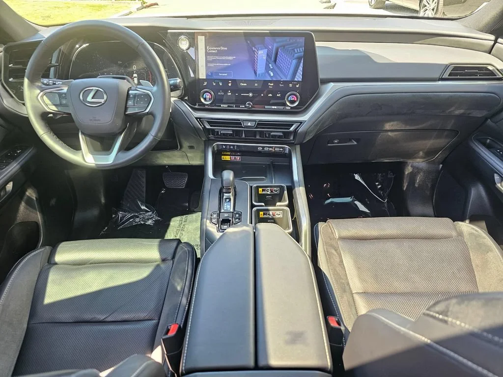 Used 2024  Lexus TX 350 image 20