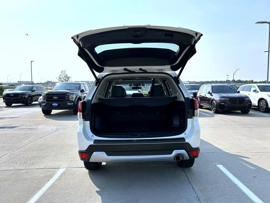 Used 2021 White Subaru Touring image 22