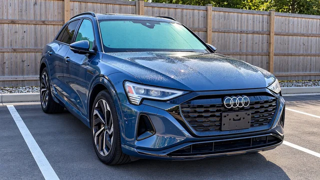 2024 Audi Q8 e-tron Premium Plus