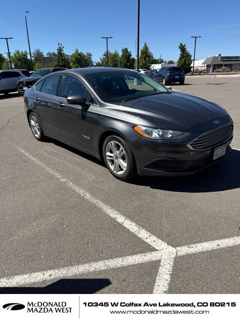 Used 2018 Gray Ford SE image 4