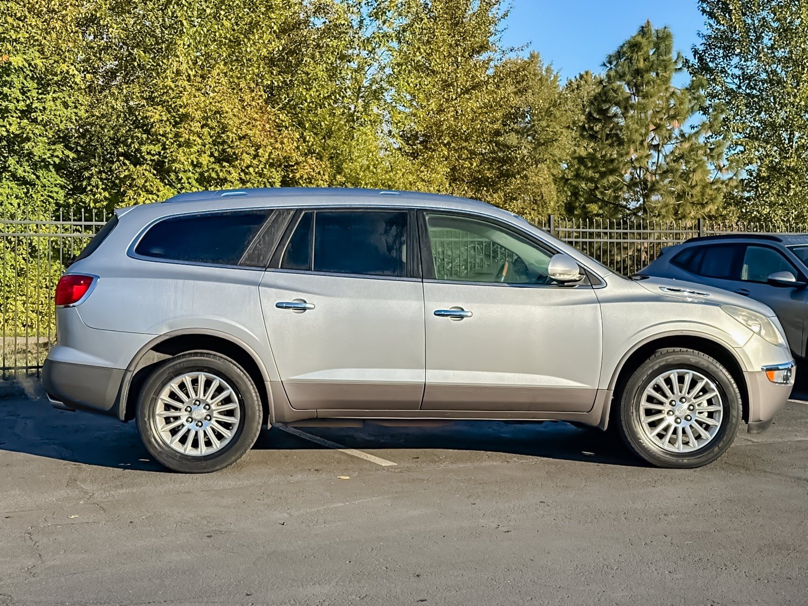 Used 2011 Buick Enclave CXL-1 with VIN 5GAKVBED5BJ365726 for sale in Eugene, OR