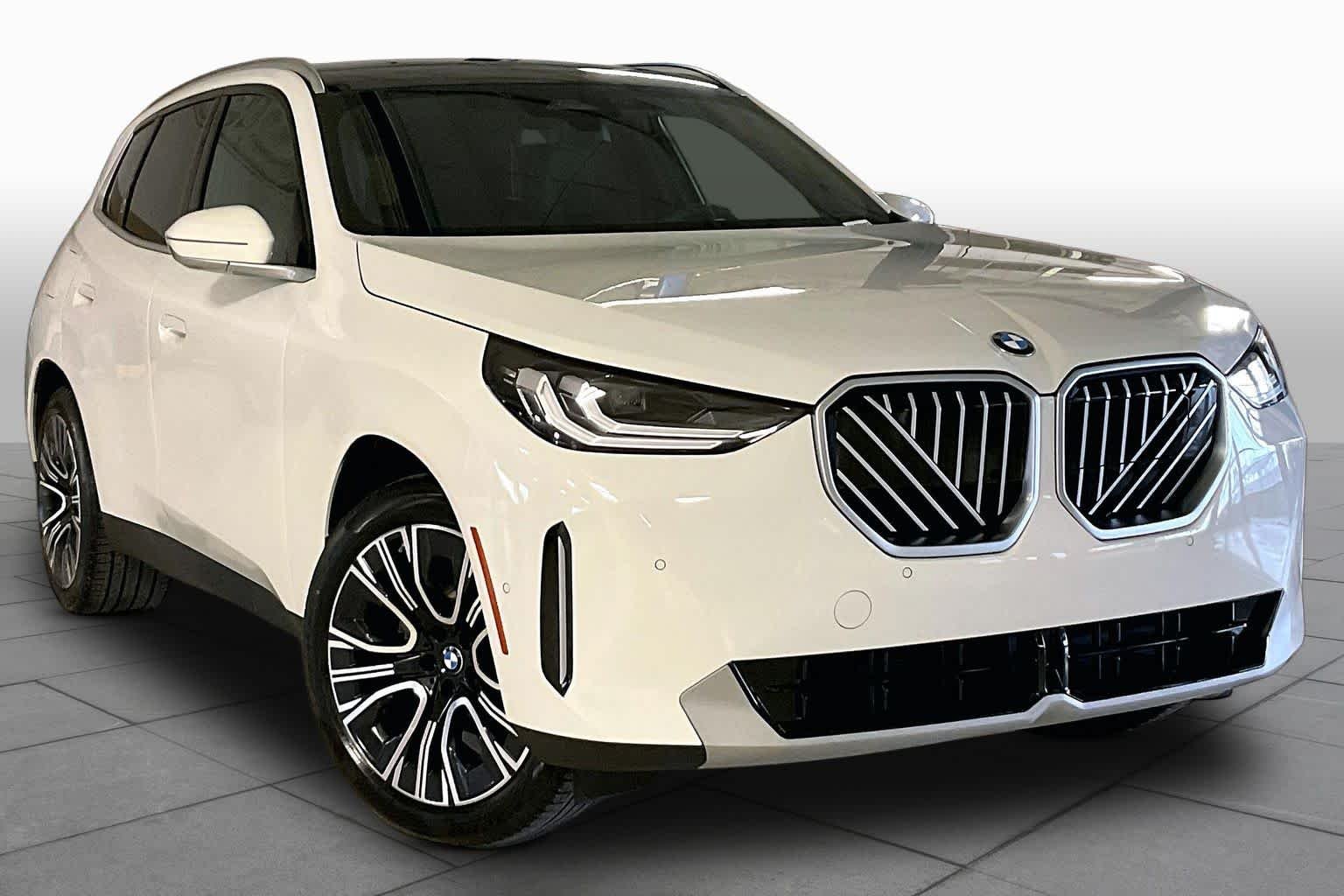 New 2026 Alpine White BMW 30 xDrive image 2