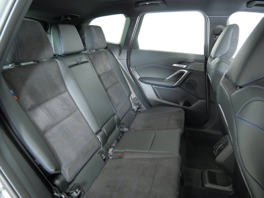New 2027 Space Silver Metallic BMW M35i image 25