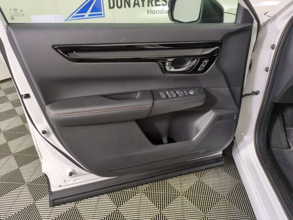 New 2026 Platinum White Pearl Honda Sport Touring image 10
