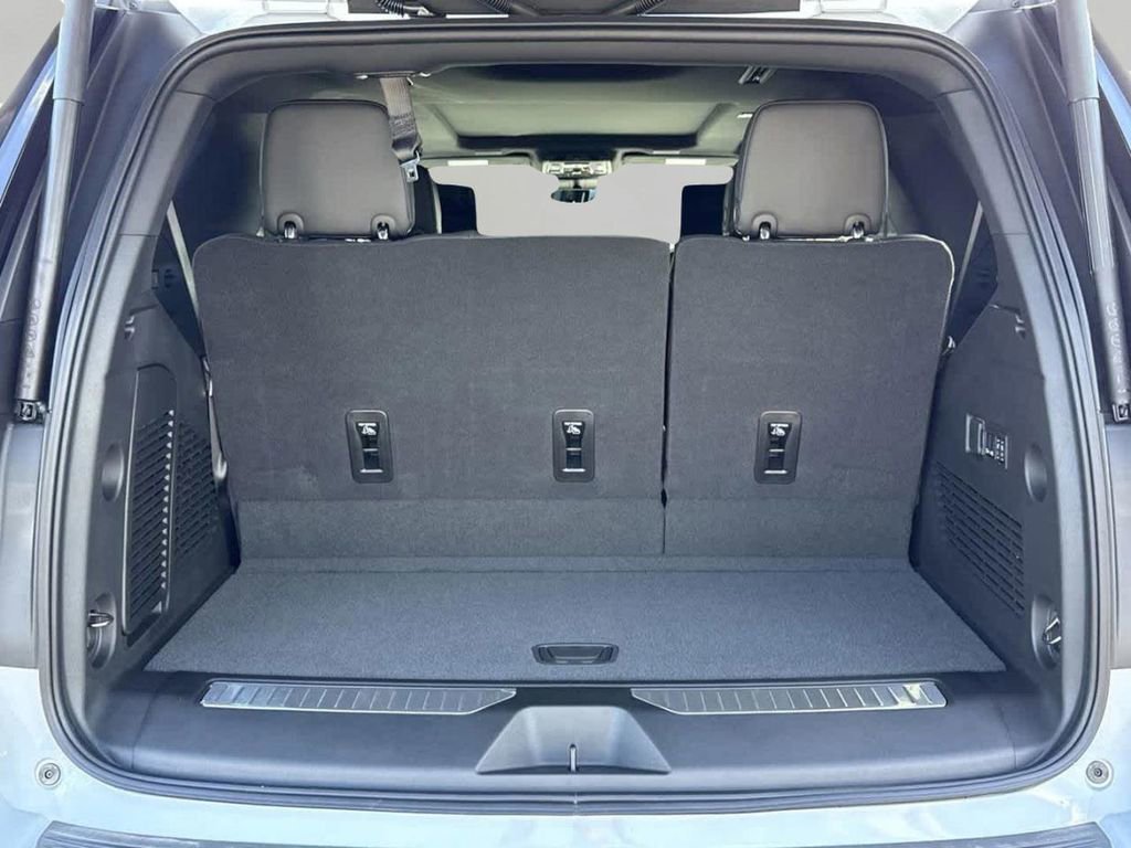 2026 Chevrolet Tahoe Premier - Photo 9