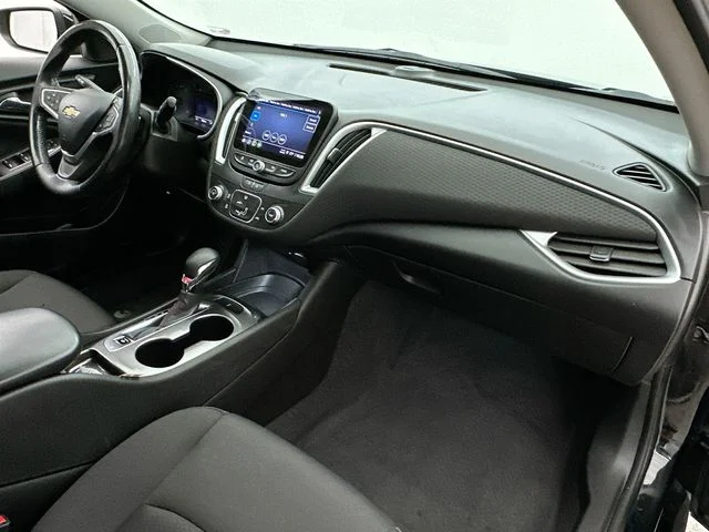 Used 2022 Black Chevrolet RS image 13