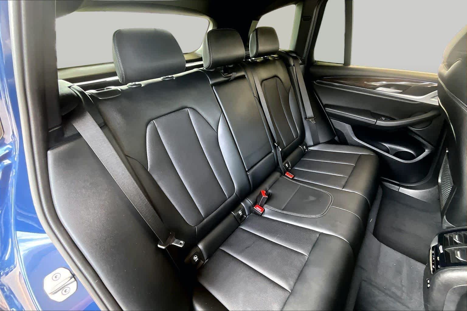 Used 2022 Phytonic Blue Metallic BMW xDrive30i image 18