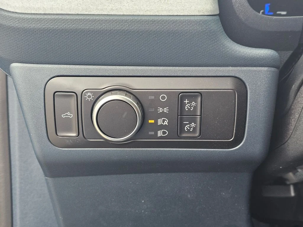New 2025 Carbonized Gray Metallic Ford XLT image 24