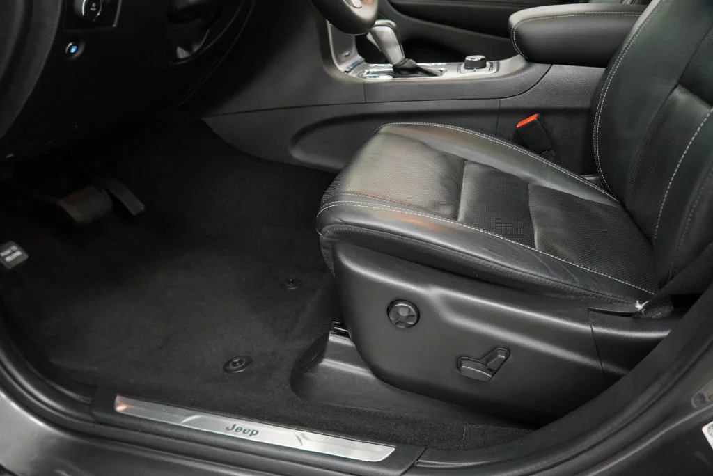 Used 2021 Gray Jeep Limited image 36
