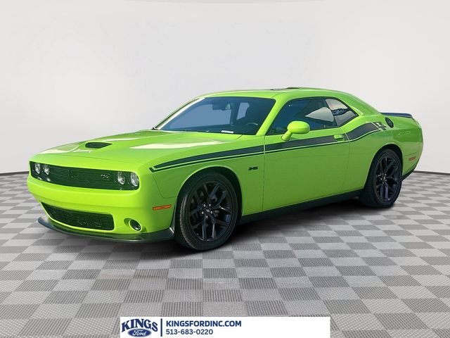 2023 Dodge Challenger R/T's photo