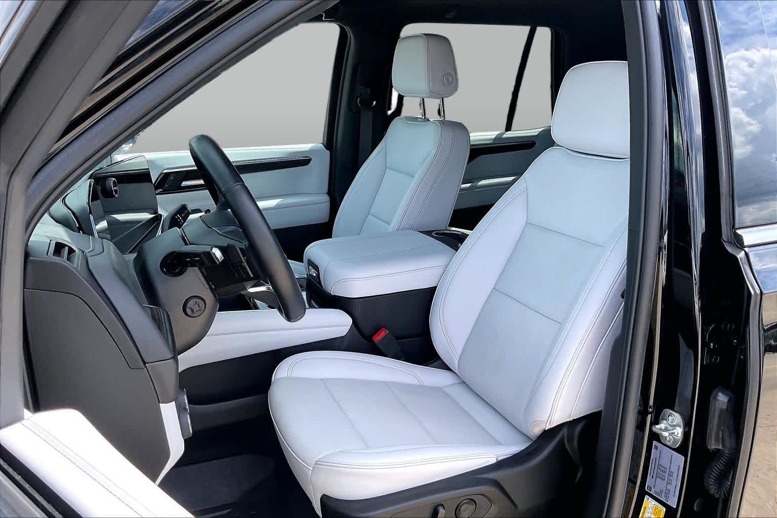 2025 Chevrolet Tahoe Premier - Photo 8