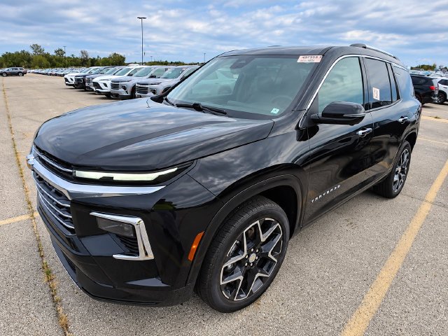 Used 2025 Mosaic Black Metallic Chevrolet High Country image 8